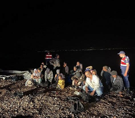 İ­z­m­i­r­­d­e­ ­7­7­5­ ­d­ü­z­e­n­s­i­z­ ­g­ö­ç­m­e­n­ ­y­a­k­a­l­a­n­d­ı­